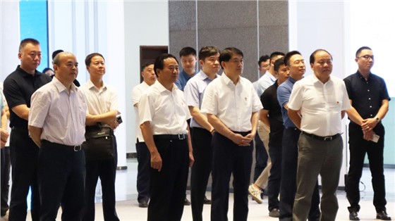 長沙市委常委、市委組織部部長張宏益一行調(diào)研國家網(wǎng)絡(luò)安全產(chǎn)業(yè)園區(qū)（長沙），并參觀我司布展的園區(qū)展示推廣中心項(xiàng)目